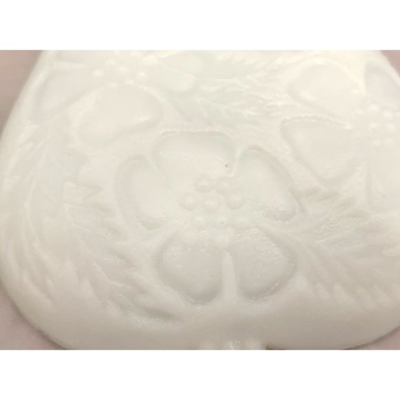 Hazel Atlas Milk Glass - Blossom Pattern - 2 Relish Trays - Pear Shaped - Picture 8 of 8